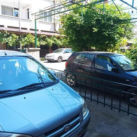 Family House Victoria' Garden Maison d'hôtes Primorsko